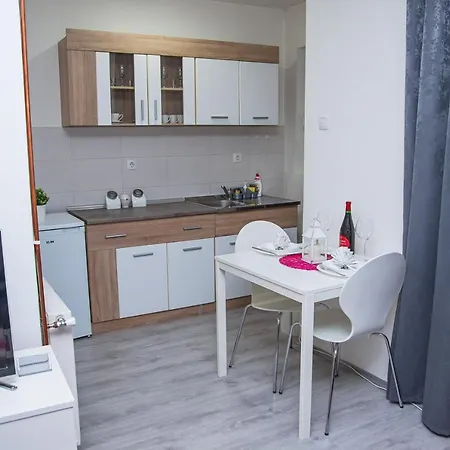 Family Le * Leskovac (Jablanica)