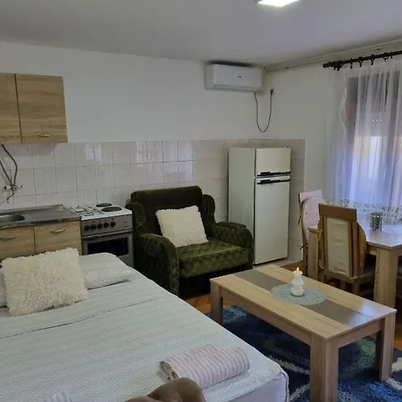 Family Le * Leskovac (Jablanica)