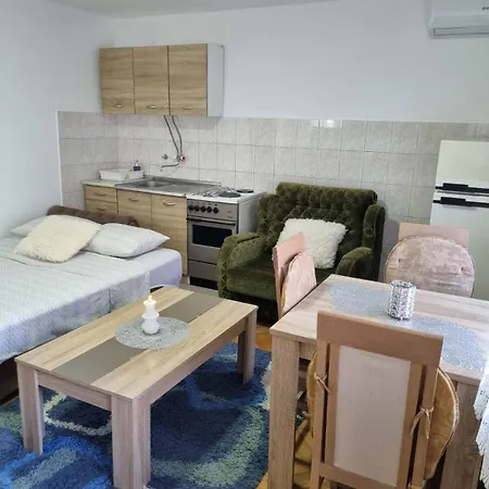 Family Le Apartament Leskovac (Jablanica)