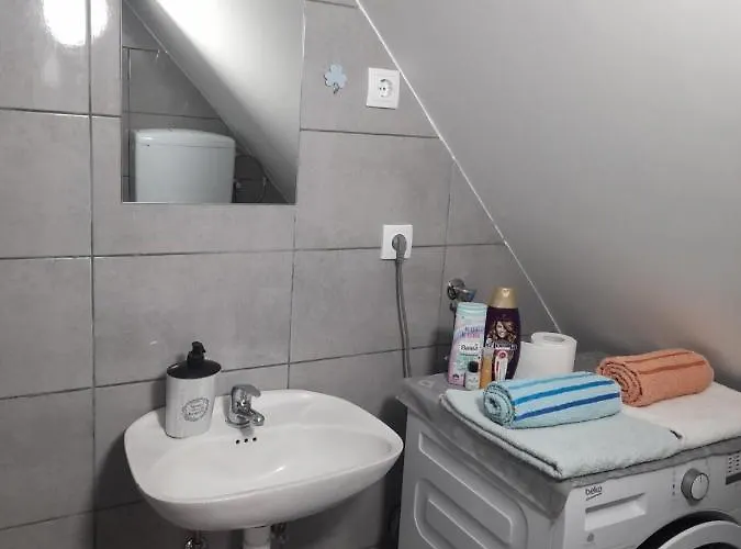 Family Le 莱斯科瓦茨