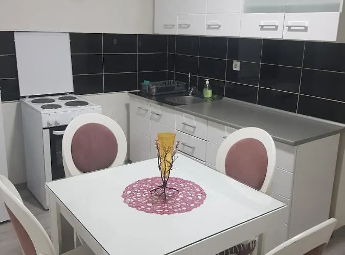 Family Le 莱斯科瓦茨